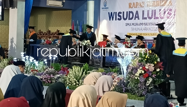 358 Lulusan Angkatan 45 Smamda Sidoarjo Diwisuda, 33 Siswa Masuk PTN Lewat Jalur Prestasi