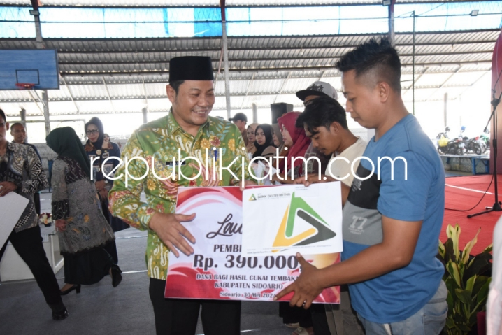 5.011 Buruh Pabrik Rokok di Sidoarjo Mulai Terima BLT DBHCHT Selama 9 Bulan