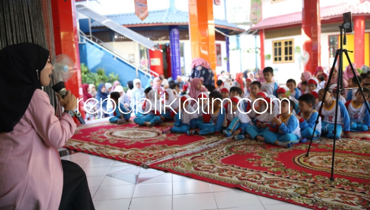 Pameran Karya Buku Kolaborasi Siswa dan Orang Tua, Begini Peringatan Hari Buku Nasional di KB TK Al&nbsp;Muslim