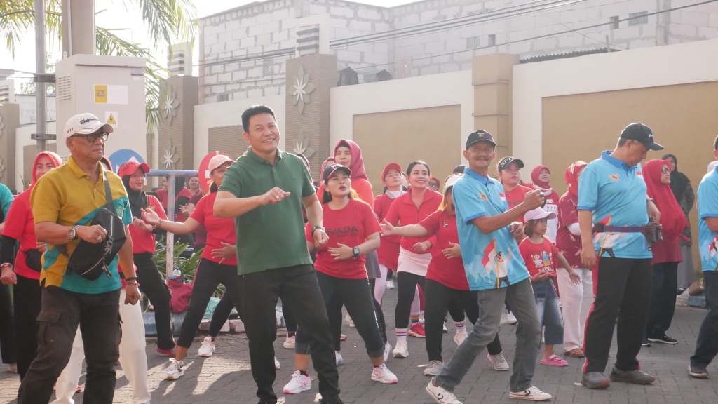 Plt Bupati Sidoarjo Subandi Dukung Semangat Sehat dan Ekonomi Kreatif Warga Perum Surya Citra Tropodo