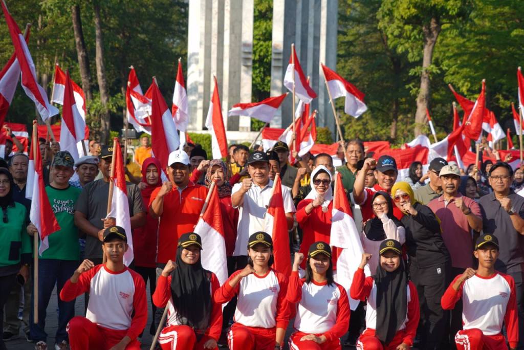 Semarakkan HUT Kemerdekaan RI, 10 Juta Bendera Merah Putih Dibagikan ke Warga&nbsp;Sidoarjo