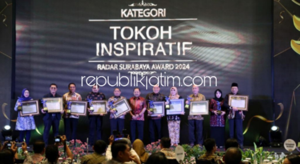 Raih Penghargaan Tokoh Inspiratif, Bacabup Sugiono Ngobrol Santai Bersama BHS Soal Pilkada Sidoarjo